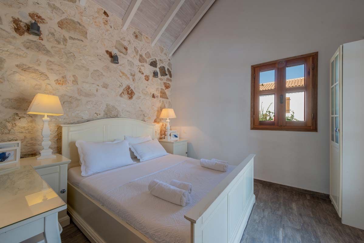 MAIN BEDROOM kefalonianvillas CELESTE